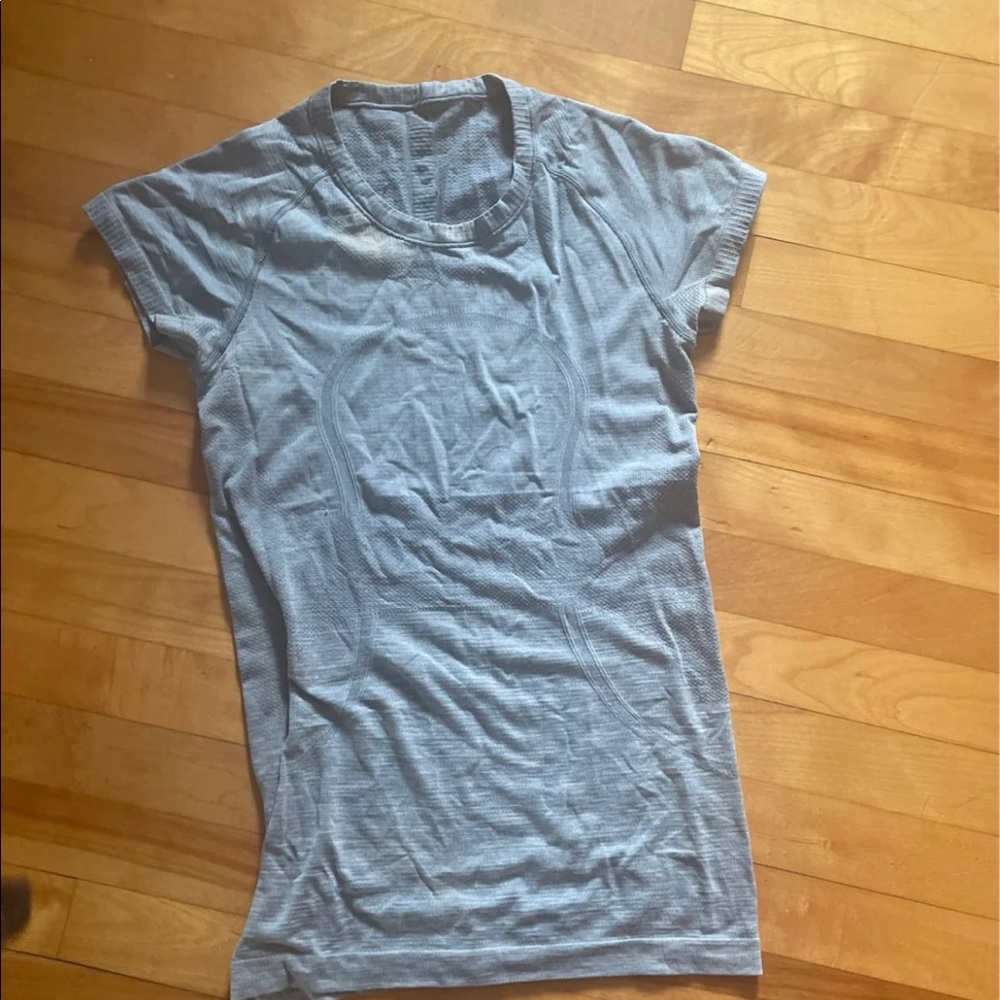 Lululemon swiftly tech, size 6, good condition